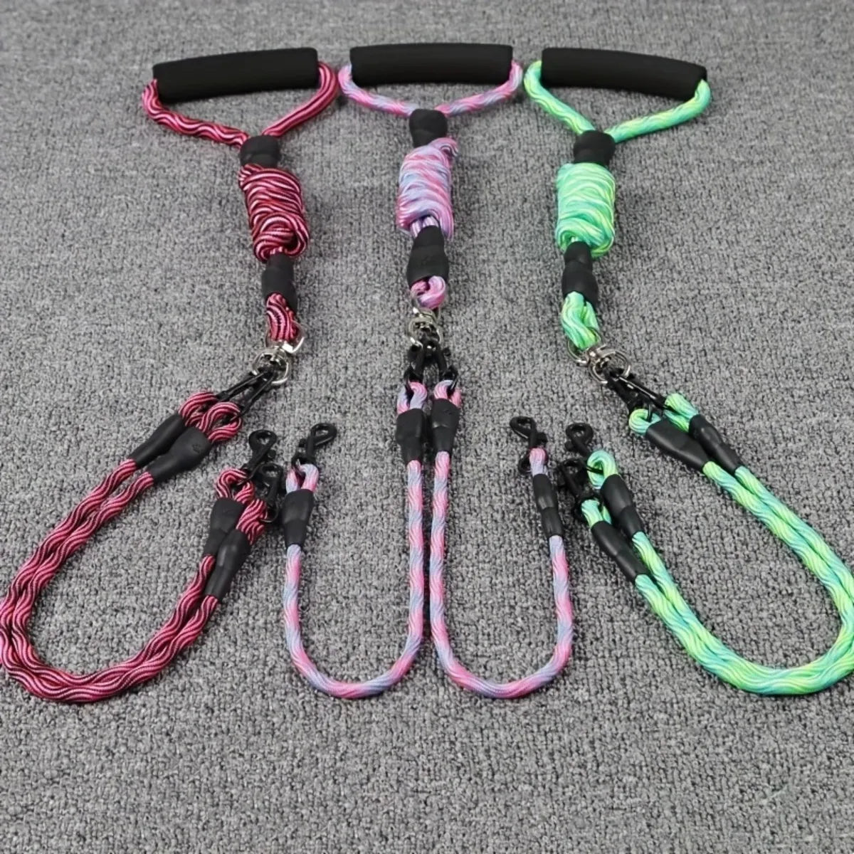 Dual Head Dog Walking Leash with Wavy Pattern, One-Drag-Two Detachable Anti-Tangle Traction Rope for Walking Two Dogs